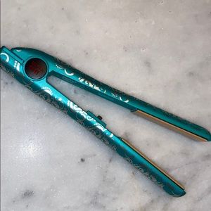 ULTRA Chi Straightener